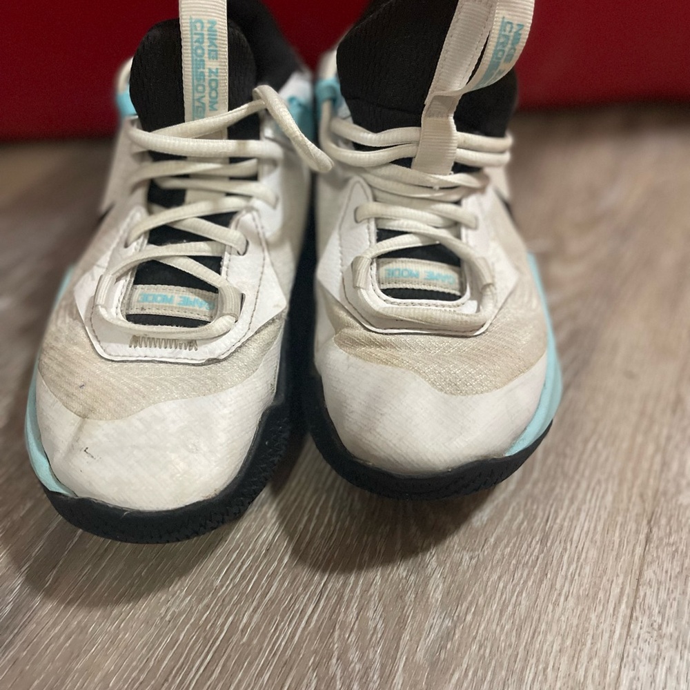 Nike Kids White and Light Blue Low-Top Sneakers